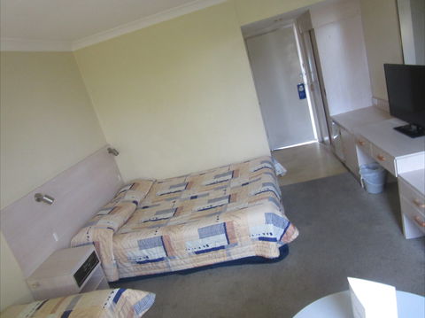 El Toro Motor Inn - Goulburn Accommodation 0