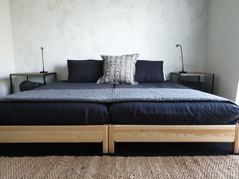 Samphire: Coorong Accomodation - Goulburn Accommodation 2