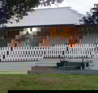 Tinonee Cottages - Goulburn Accommodation