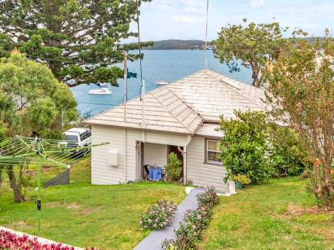 Tommy's Lakehouse - Goulburn Accommodation 1