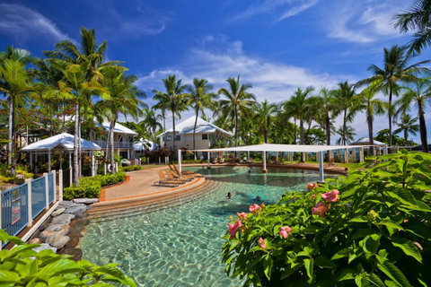 Coral Sands Beachfront Resort - Goulburn Accommodation 2