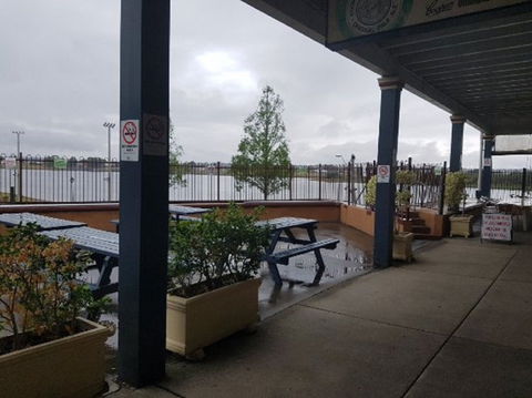 Crown Hotel Motel - Goulburn Accommodation 1