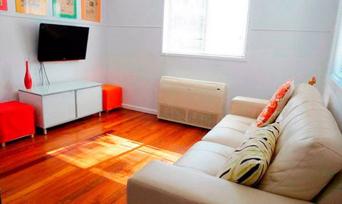 Ella May Holiday Flats - Goulburn Accommodation 0