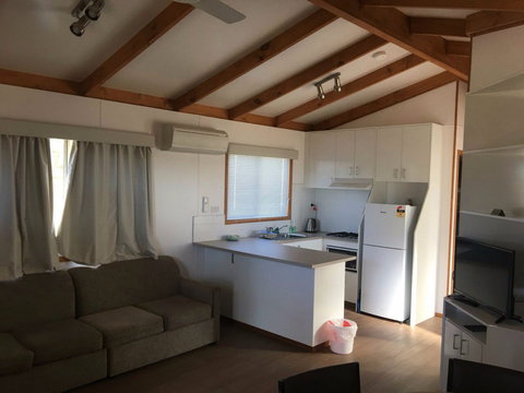 Harden Caravan Park - Goulburn Accommodation 1