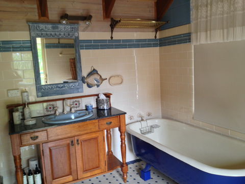 Longbeach Clifftop Retreat - Goulburn Accommodation 2