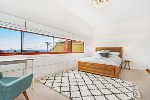 Newcastle Executive Homes - Oceanview Terrace - Goulburn Accommodation 0