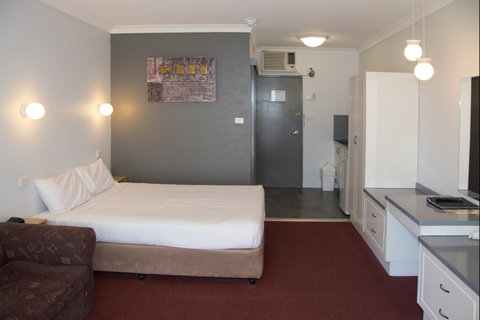 Port Aloha Motel - Goulburn Accommodation 1