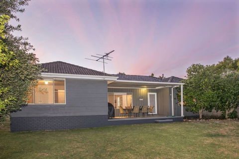 Swell Shack - Goulburn Accommodation 0
