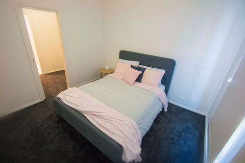 The Races - Wellington - Goulburn Accommodation 2