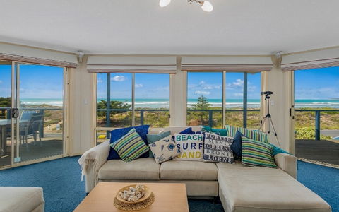 208 Surfers Pde - Goulburn Accommodation 0