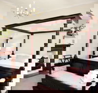 Cawarra on the Park - Goulburn Accommodation