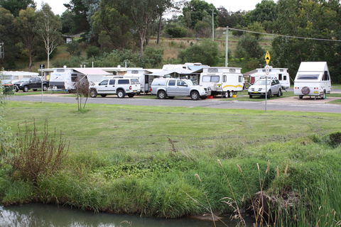 Crookwell Caravan Park - Goulburn Accommodation 0