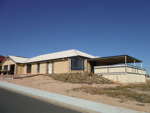 Deck To Sea - Goulburn Accommodation 2