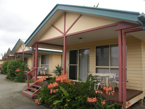 Dolphin Sands Holiday Villas - Goulburn Accommodation 0
