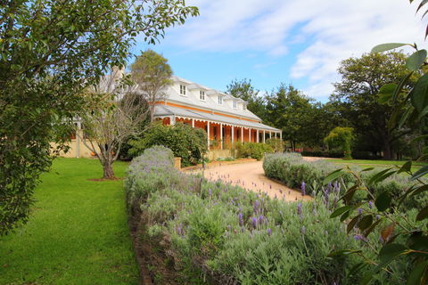 Fitzroy Inn Historic Retreat - Mittagong - Goulburn Accommodation 0