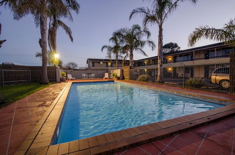 Red Carpet Motel - Goulburn Accommodation 1