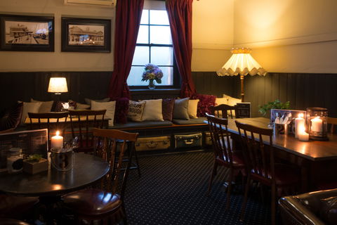 Southern Railway Hotel - Goulburn Accommodation 1