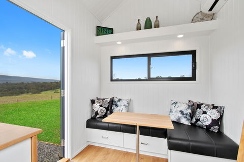 Tiny Home Big Views Kurrajong - Goulburn Accommodation 1