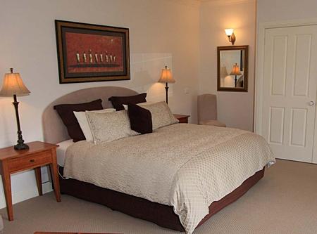 Delderfield Luxury B And B - Goulburn Accommodation 0