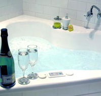 Clonmara Cottages - Goulburn Accommodation