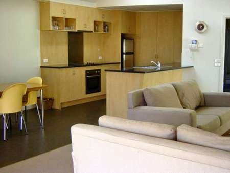 Sackville Apt No 1 - Goulburn Accommodation 0