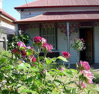 Airleigh - Rose Cottage - Goulburn Accommodation