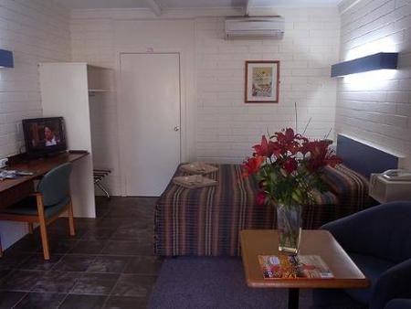 Central Highlands Motor Inn - Goulburn Accommodation 1