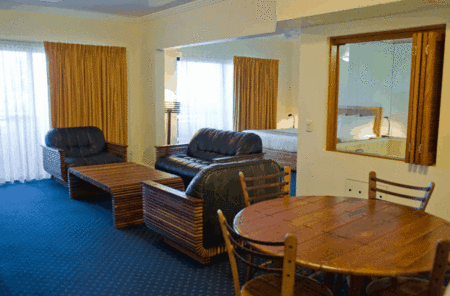 Kacys Bargara Beach Motel - Goulburn Accommodation 3