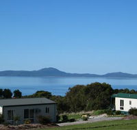Tidal Dreaming Seaview Cottages - Goulburn Accommodation