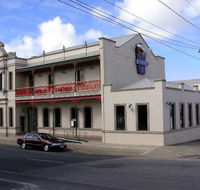 Mitchell River Tavern - Goulburn Accommodation