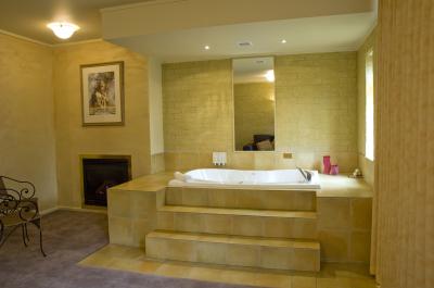 Madison Spa Resort - Goulburn Accommodation 5