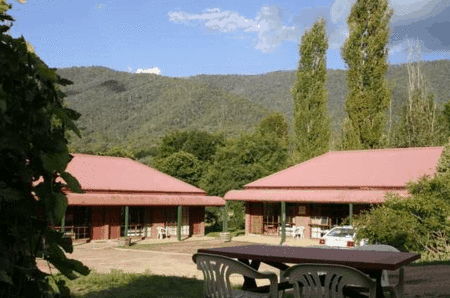 The Snowline Hotel - Goulburn Accommodation 0