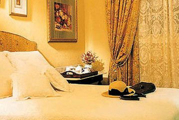 Clifton Lodge - Goulburn Accommodation 0