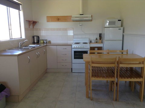 Prom Gate Getaway  - Goulburn Accommodation 1