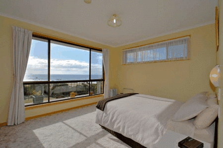 Bichenos Ocean View Retreat - Goulburn Accommodation 5