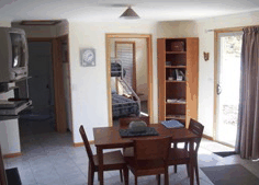 Yakkalla Holiday Cottage - Goulburn Accommodation 2