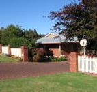 Karri Rose B  B - Goulburn Accommodation