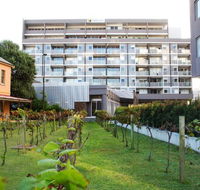 Honeysuckle Executive Apartments - Goulburn Accommodation