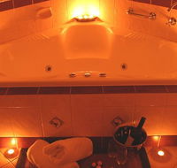 Anglesea Overboard Seaside Cottage - Goulburn Accommodation
