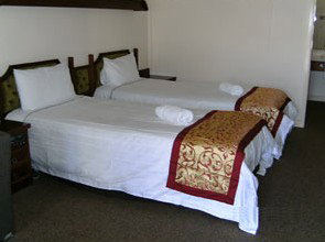 Molly Morgan Motor Inn - Goulburn Accommodation 3