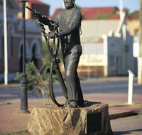 Miners Monument - Goulburn Accommodation