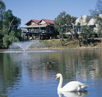 White Swans - Goulburn Accommodation