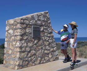 Potshot Monument - Goulburn Accommodation 0