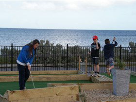 Port Vincent Putt Putt - Goulburn Accommodation 0