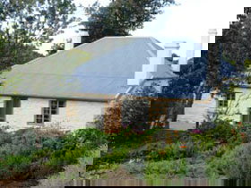 Dingley Dell Cottage - Goulburn Accommodation 0