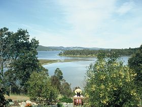 Inverawe Native Gardens - Goulburn Accommodation 0