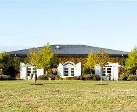Dominique Portet - Goulburn Accommodation 0