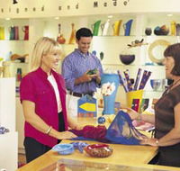 Shopping in The Rocks - Goulburn Accommodation