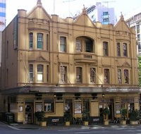 Crown Hotel - Goulburn Accommodation
