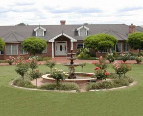 Cowra NSW Goulburn Accommodation